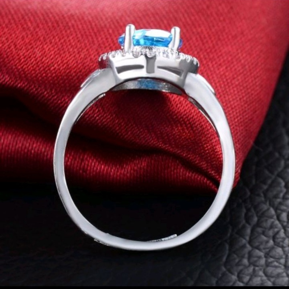 🔥Firey Blue Topaz & White Sapphire Ring - Picture 4 of 4